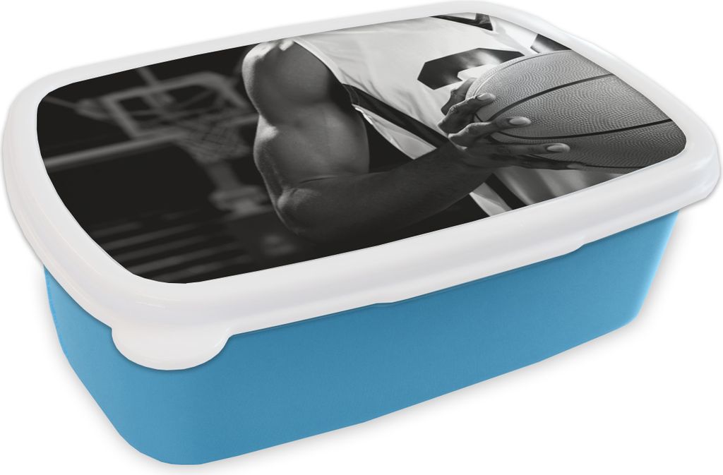 KitchenYeah Lunchbox Brotzeit Brotdose 17x11 cm Schwarzer und weißer Basketballspieler mit einem Basketball Kinder Brotzeitdose - Lunch - Kunsts...