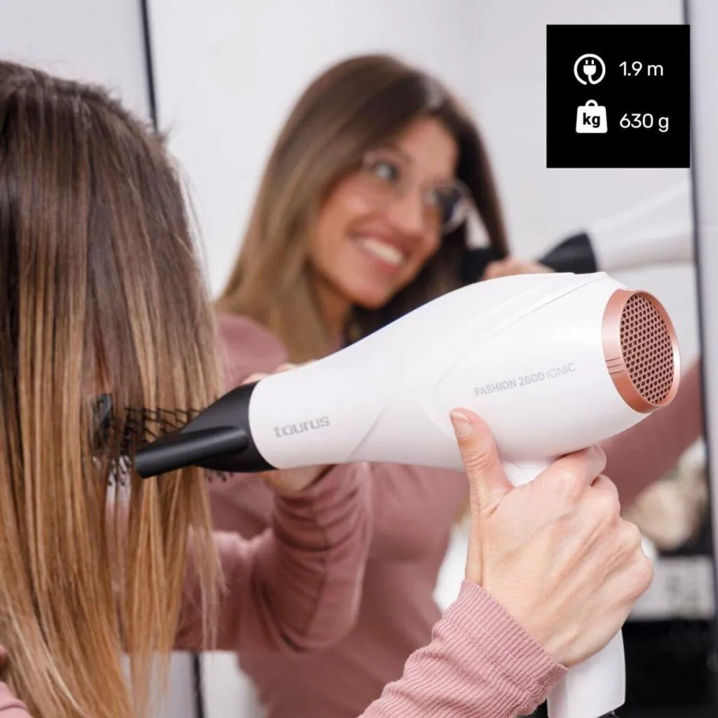 Sèche-cheveux Fashion 2600 Ionic Taurus avec diffuseur et concentrateur