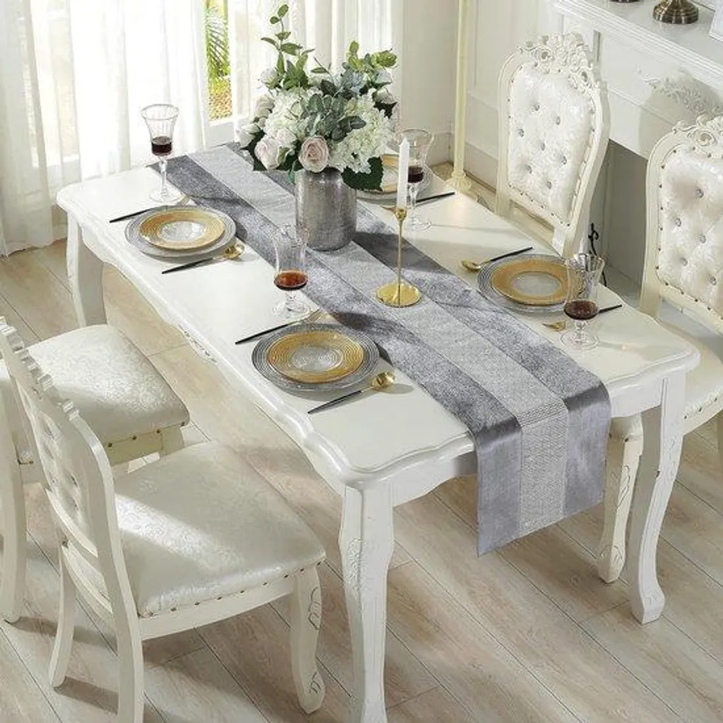 Chemin de table gris 32x180 cm avec paillettes argentées scintillantes