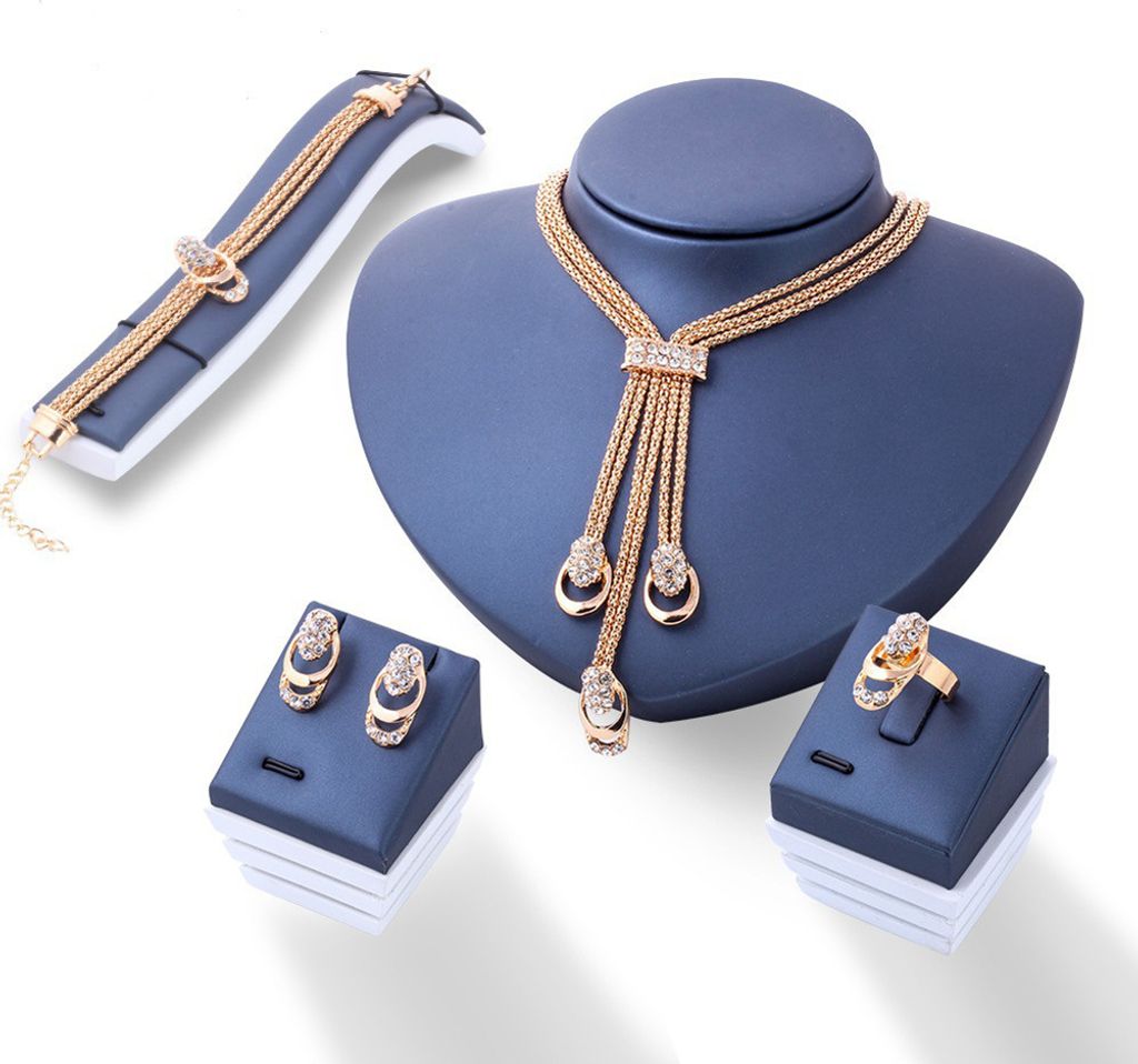 Damen-Schmuckset mit modischer Halskette, Armband, Ring und Ohrsteckern mit Strasssteinen