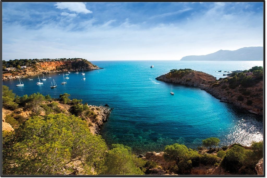 Wallario Wandbild Ibiza - Blick von einer Bucht aufs Meer, Größe: 61 x 91,50 cm, Poster mit schwarzem Aluminiumrahmen