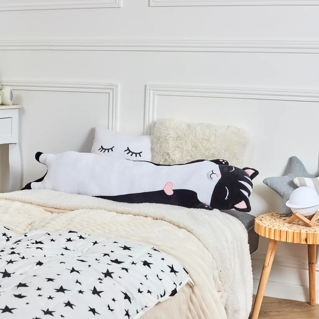 Peluche Chat Noir Allongée Anti-Stress : Douceur et Réconfort Absolu