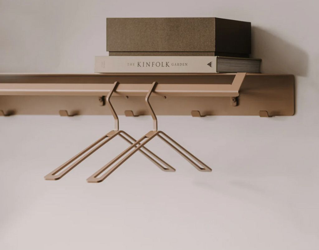 Hochwertige Stahl-Kleiderbügel 3 Stück in Schwarz/Weiß/Sandgrau, Farbe:Sand