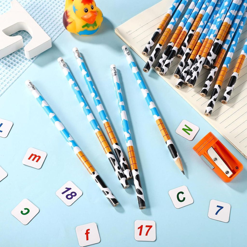 20 Stück Spielzeug-inspirierte Bleistifte - Holz Cartoon Geschichten Bleistifte mit Radiergummi - Süßes Kuhdruck Bleistift für Kinderpartys, Ge...
