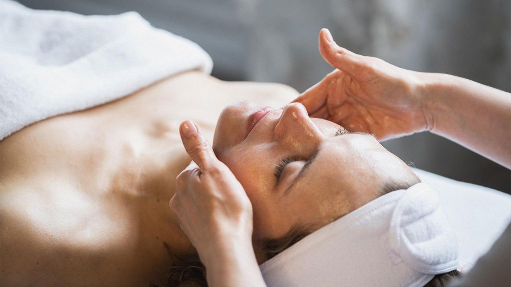 Jochen Schweizer Gesichtsbehandlung (Glamour-Treatment) Stuttgart; Erlebnis verschenken oder selbst erleben; Gutschein gültig für 1 Person