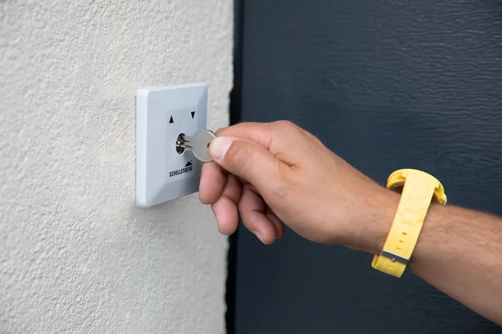 Solution pour ouvrir votre garage sans télécommande via clé Schellenberg - 3