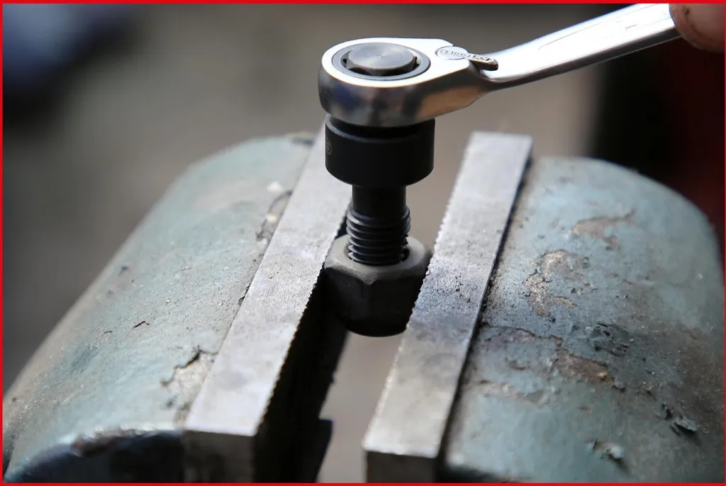 Solution pour filetages de roue foirés : Kit KS TOOLS 3 pcs 150.1355 - 6