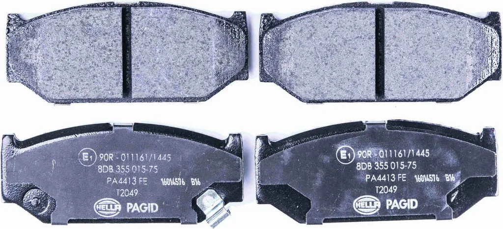 Jeu de plaquettes de frein HELLA pour SWIFT III essieu avant complet