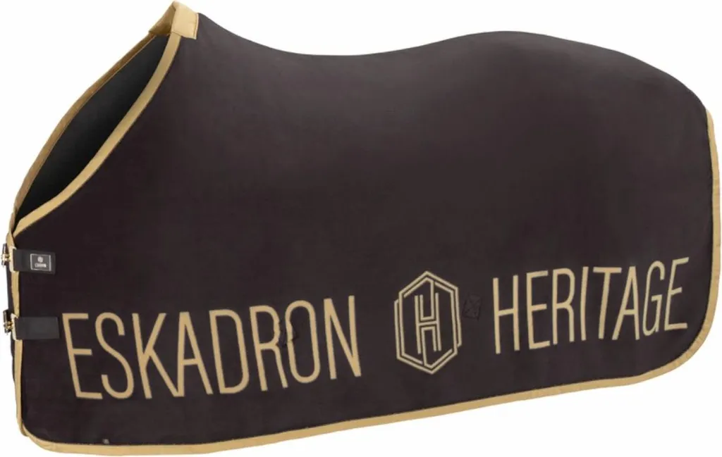 Coperta Pile Eskadron Heritage 25/26: Eleganza e Comfort Post-Allenamento