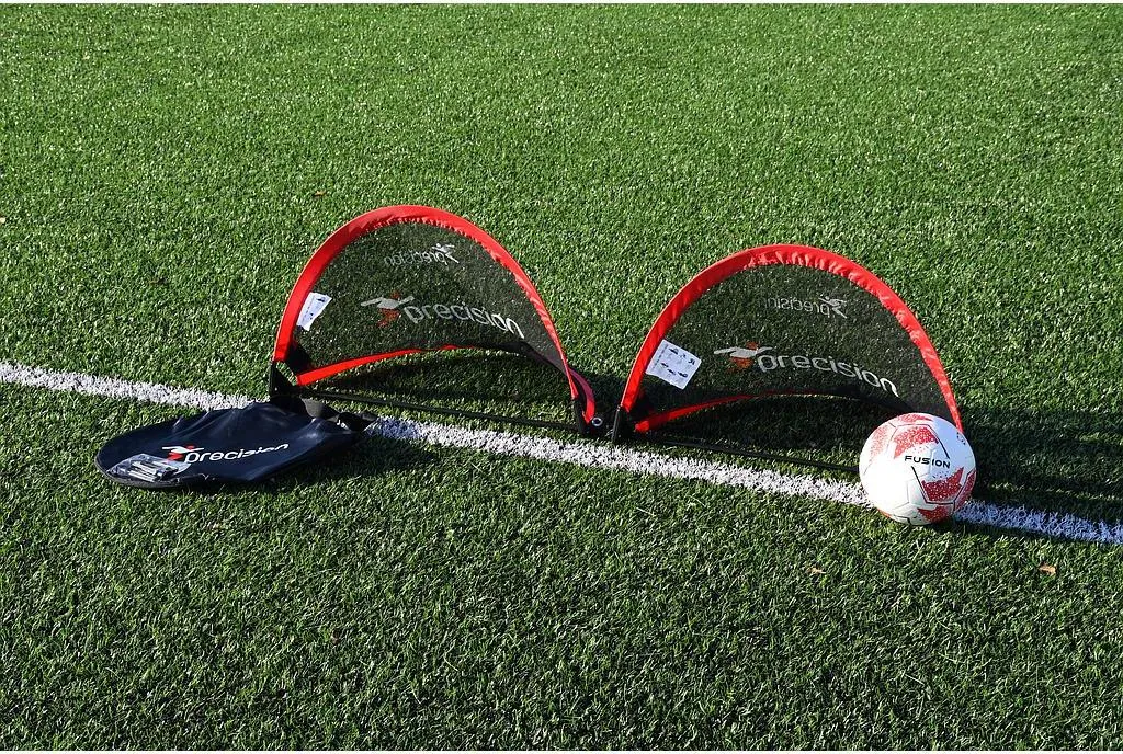 Buts de foot Pop-up 80x45 cm avec système de montage rapide et léger