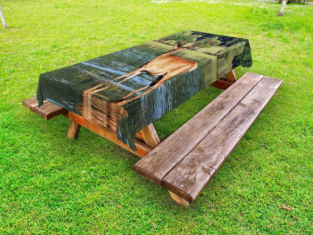 ABAKUHAUS Hirsch Tischdecke Outdoor, Nette Gebirgshirsche Im Wasser Mit Einem Wald Background Male Mammal Freedom Habitat, Grün Braun, 145x210cm