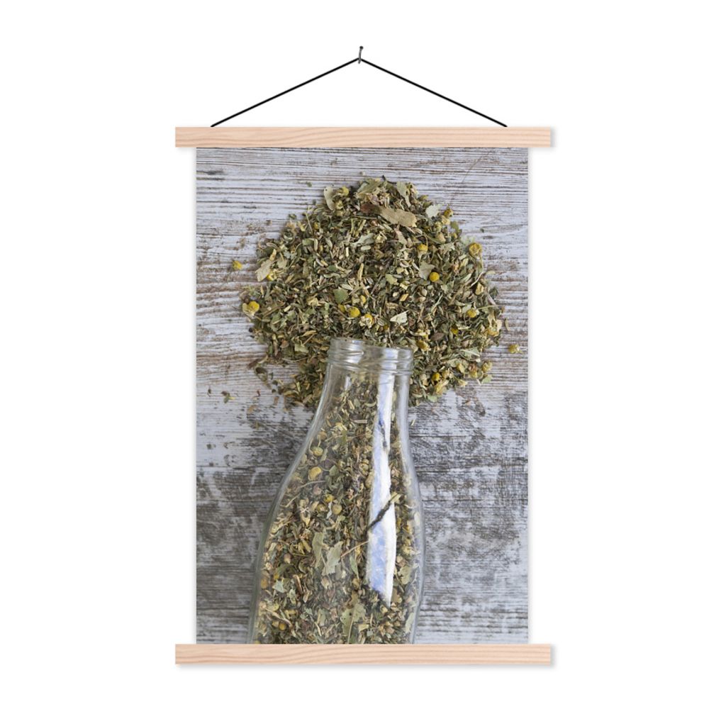 MuchoWow Textilposter Getrocknete Kräuter in einem Glas 120x180 cm mit holzfarbenen Rahmen - Textil-Plakat