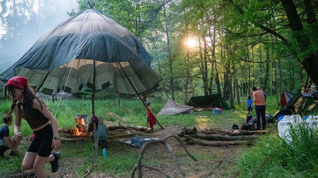 Jochen Schweizer Survival Camp Freiberg (Eltern-Kind); Erlebnis verschenken oder selbst erleben; Gutschein gültig für 2 Personen Gruppengröße: ...
