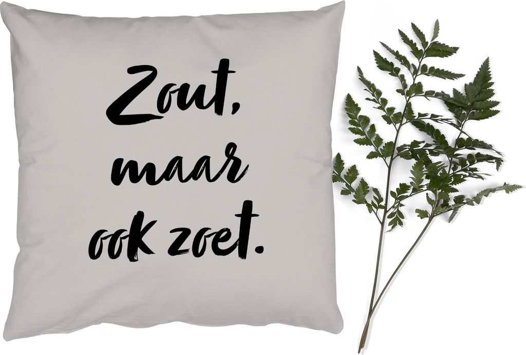 MuchoWow Zierkissen Sofakissen Wohnzimmer Dekokissen 40x40 cm Salzig aber süß - Zitat - Taupe - Foto Kissen - Schlafzimmer Dekoration