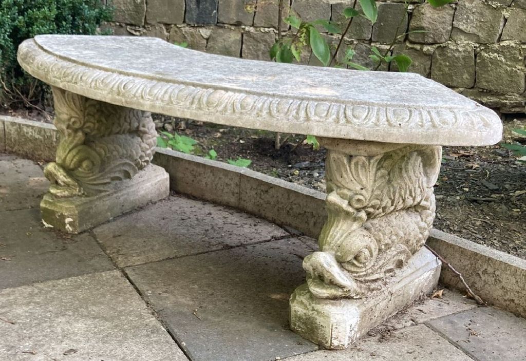 Casa Padrino Garten Bank Grau 138 x 45 x H. 49 cm - Gebogene Stein Sitzbank im Orientalischen Stil - Orientalische Garten Möbel