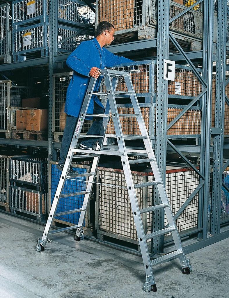 Günzburger Steigtechnik Stufen-Stehleiter beidseitig begehbar mit Rollen 2 x 12 Stufen - 041224