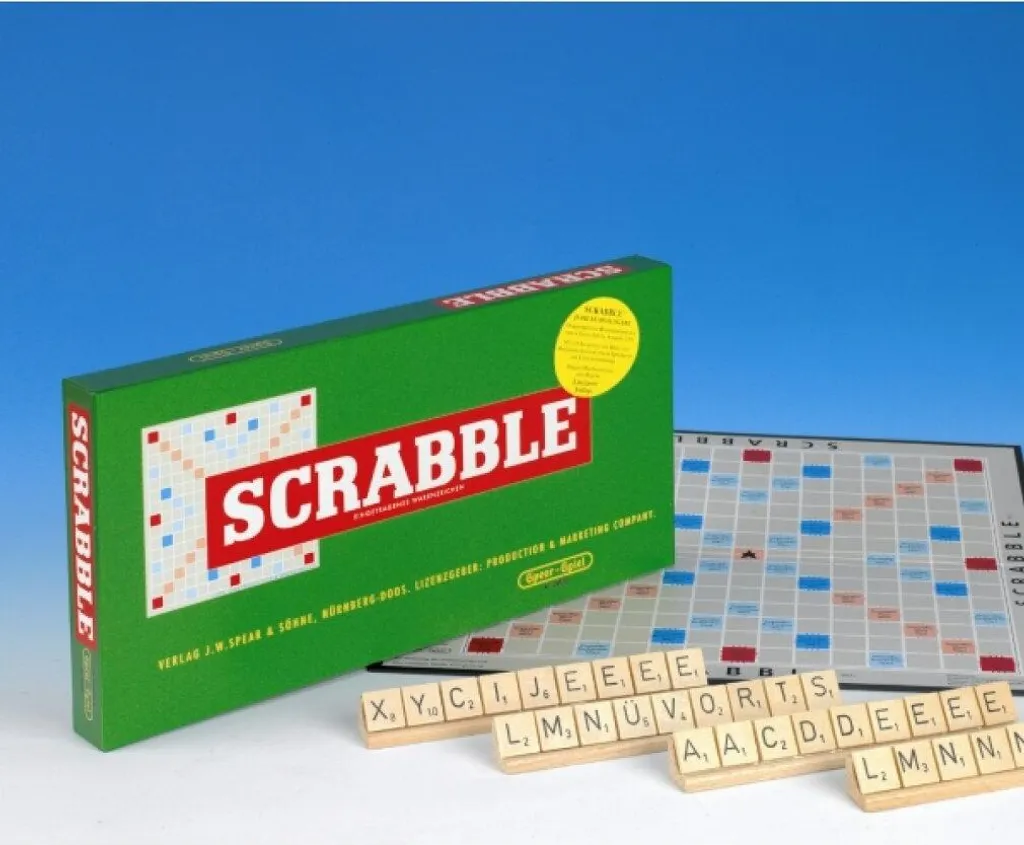 Scrabble Édition Anniversaire avec plateau luxe et jetons de qualité