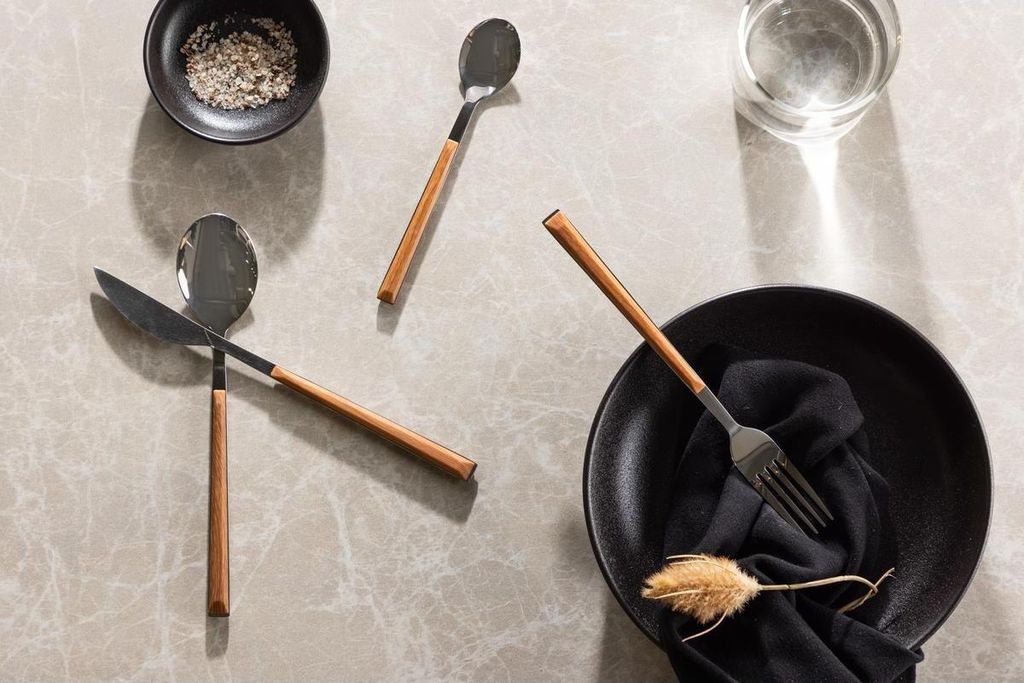Besteck-Set JUBLIE Essbesteck 24-Teilig - aus rostfreiem Stahl