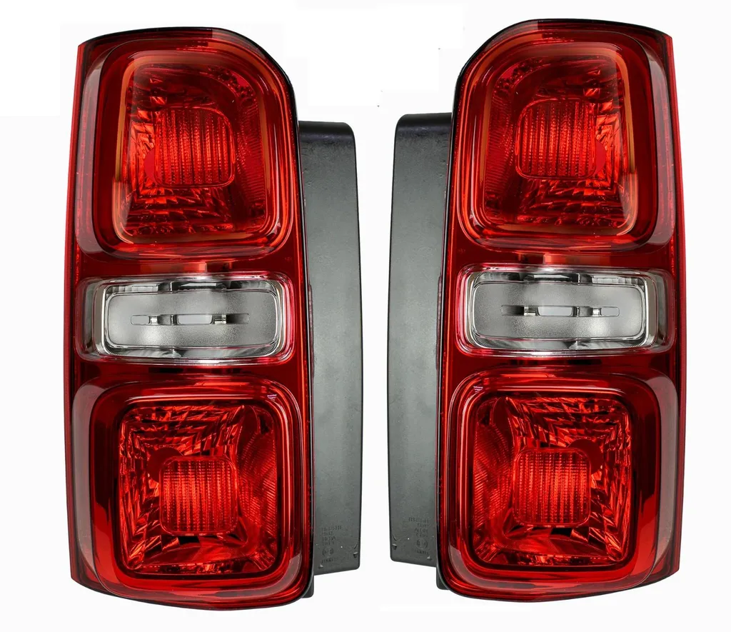Paire de Blocs Optiques Arrière Peugeot Expert 2016- E-mark L+R Rouge