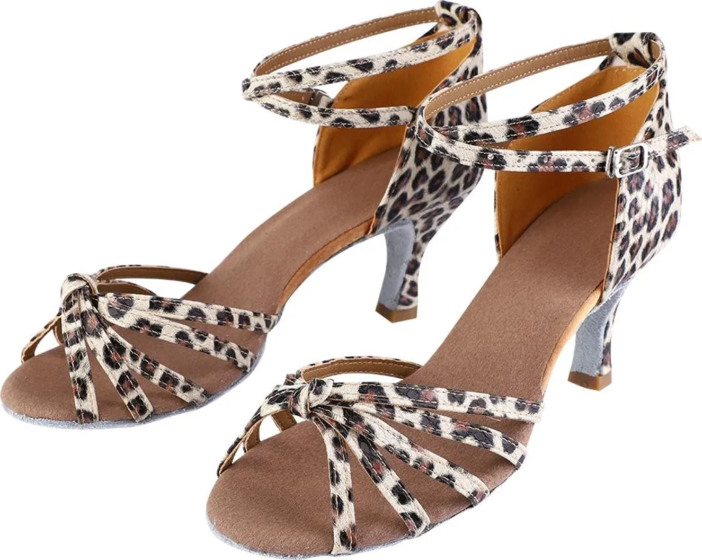 Analisi Tecnica Scarpa Ballo Leopardata 36: Suola Morbida e Ergonomia