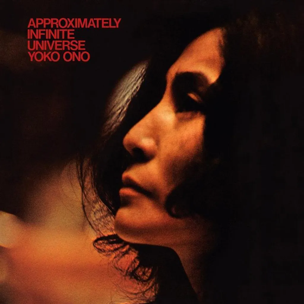 Livre Yoko Ono : Un univers à peu près infini, l'Essentiel de l'Artiste