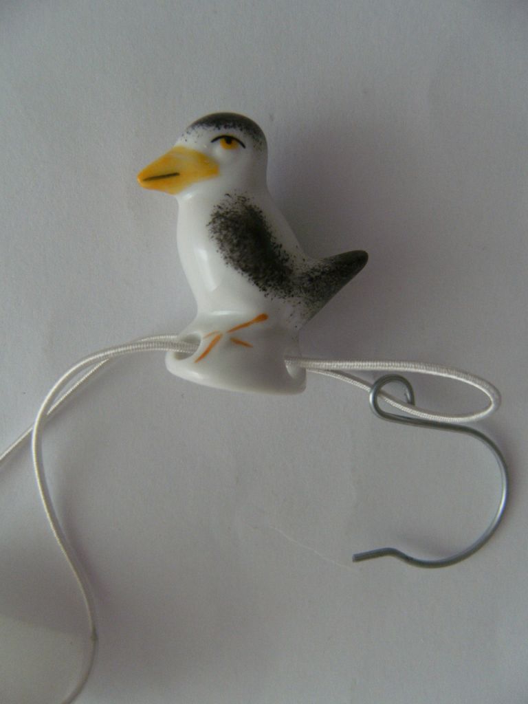 Porzellan Tropfenfänger Rabe, handbemalt, für Kaffee- oder Teekannen Figur Tier Vogel Krähe
