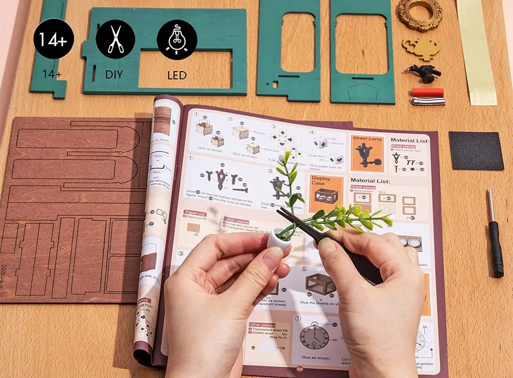 Miniature Magasin de thé RoboTime : Kit DIY avec éclairage LED intégré - 15