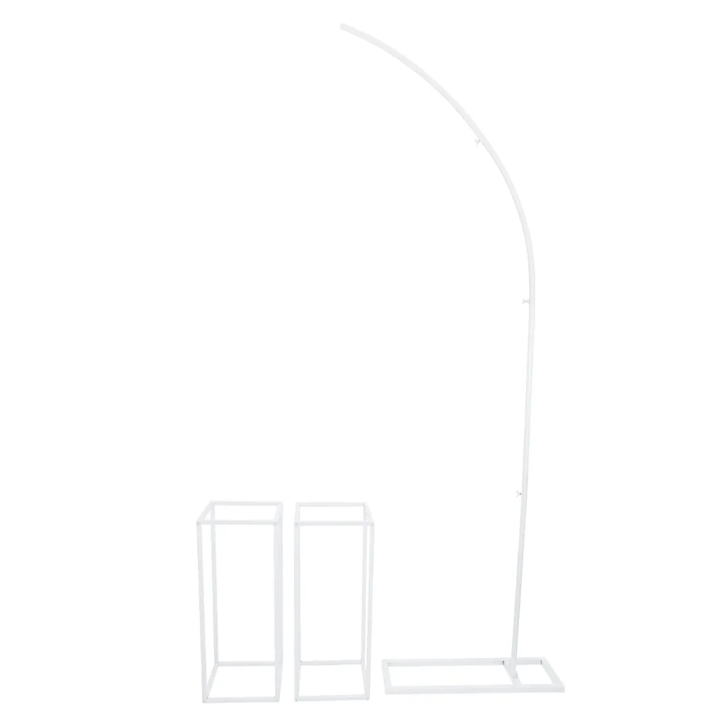 Arche de cérémonie laïque blanche - Support fleurs mariage extérieur