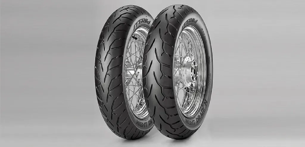 Pneu Avant Pirelli Night Dragon 130/60 B19 61H TL pour Long Trajet