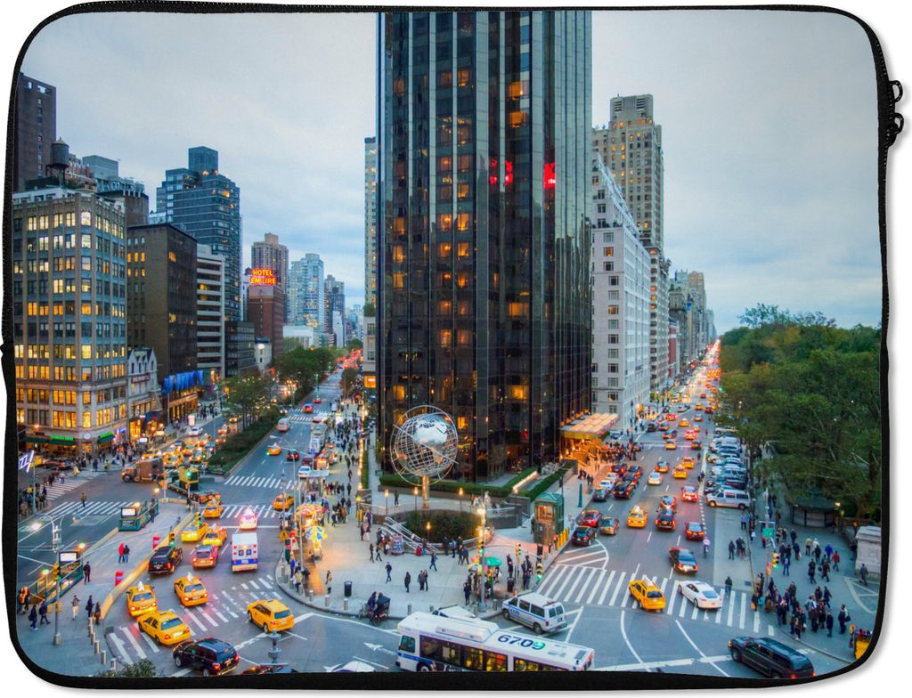 MuchoWow Laptop Hülle 17 Zoll Laptoptasche New York - Broadway - Taxi - Zipper - Schutzabdeckung
