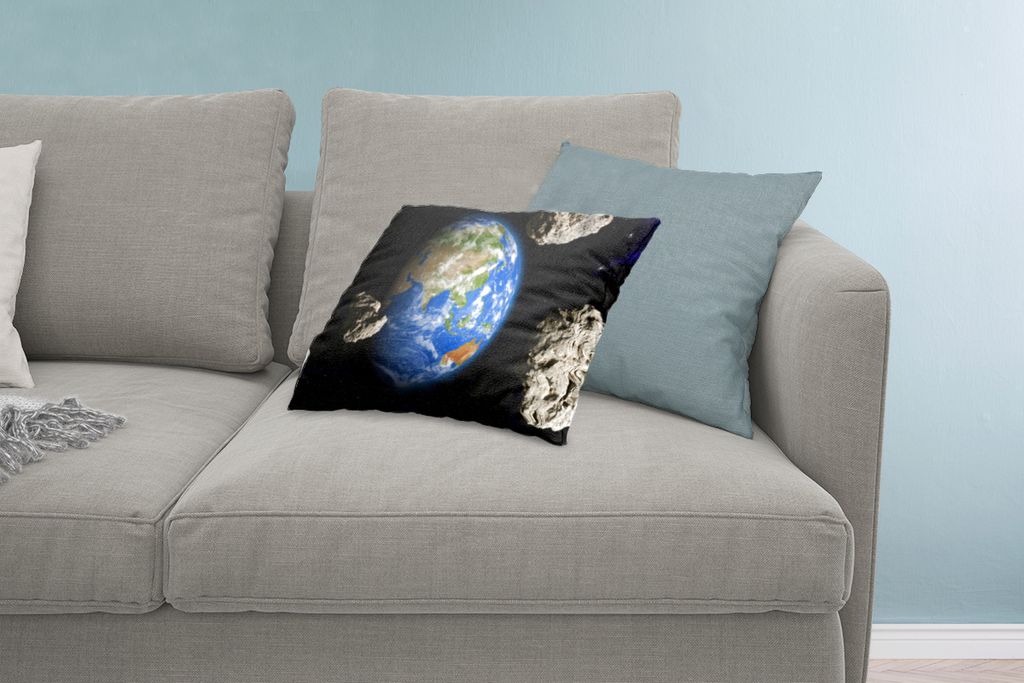 MuchoWow Zierkissen Sofakissen Wohnzimmer Dekokissen 60x40 cm Die Erde ist von Meteoriten umgeben - Kopfkissen - Polster mit Foto
