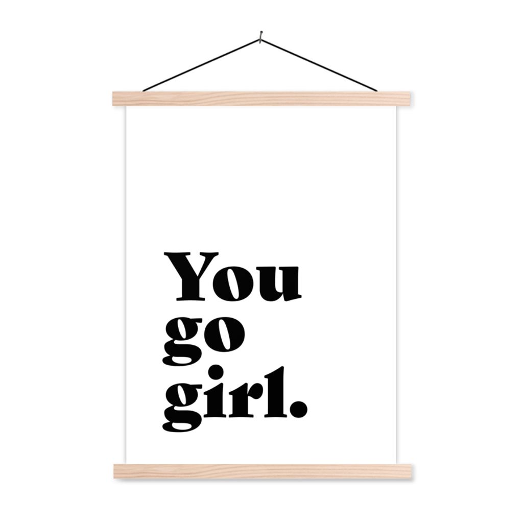 MuchoWow Textilposter Sprichwörter - Du gehst Mädchen - Mädchen - Kinder - Zitate 60x80 cm mit holzfarbenen Rahmen - Wandbild
