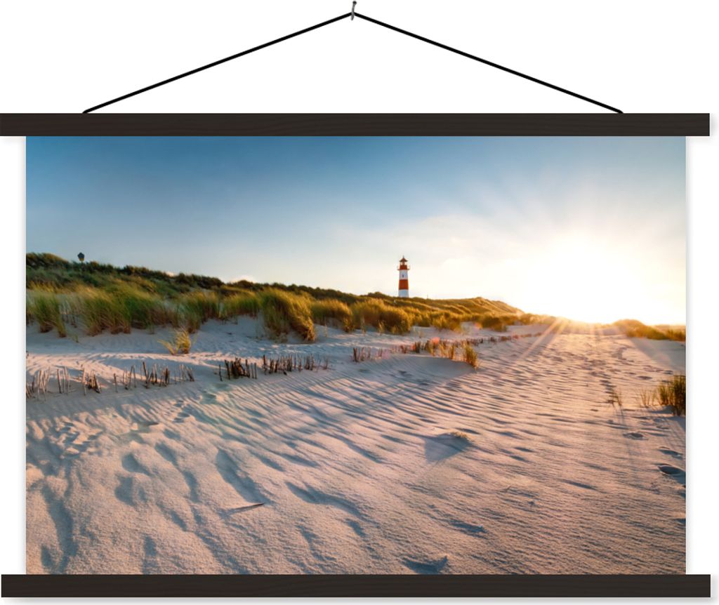 MuchoWow Textilposter Strand - Leuchtturm - Sonnenuntergang 150x100 cm mit schwarzem Rahmen - Schlafzimmer