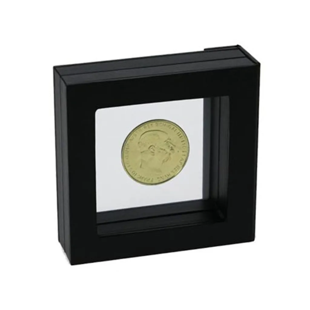 Exposer bijoux et médailles avec le cadre flottant blanc SAFE 4514