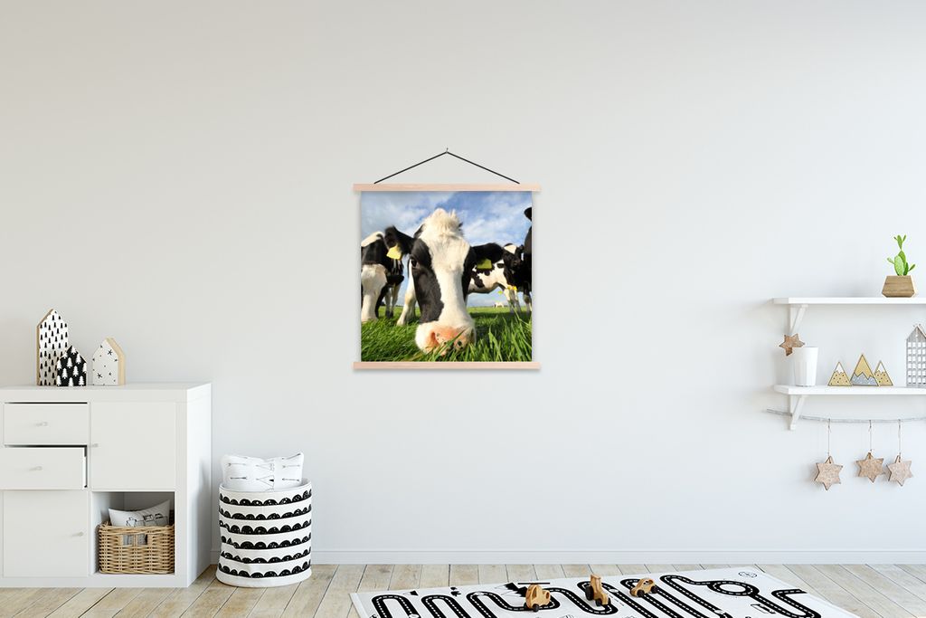 MuchoWow Textilposter Kuh - Gras - Nase - Luft 60x60 cm mit holzfarbenen Rahmen - Wanddekoration