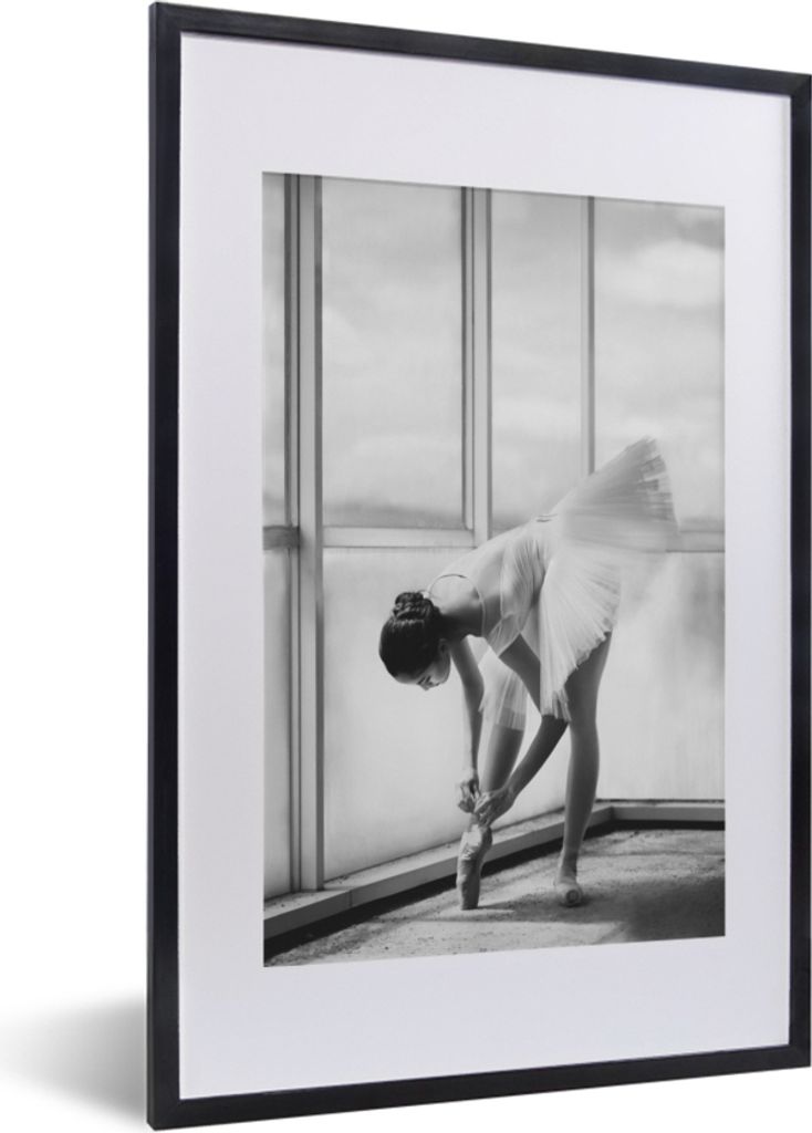 MuchoWow Gerahmtes Poster Ballett - Ballerina - Ballettschuhe - Schwarz und weiß 40x60 cm - Poster mit Schwarzem Bilderrahmen Wandposter Rahmen ...