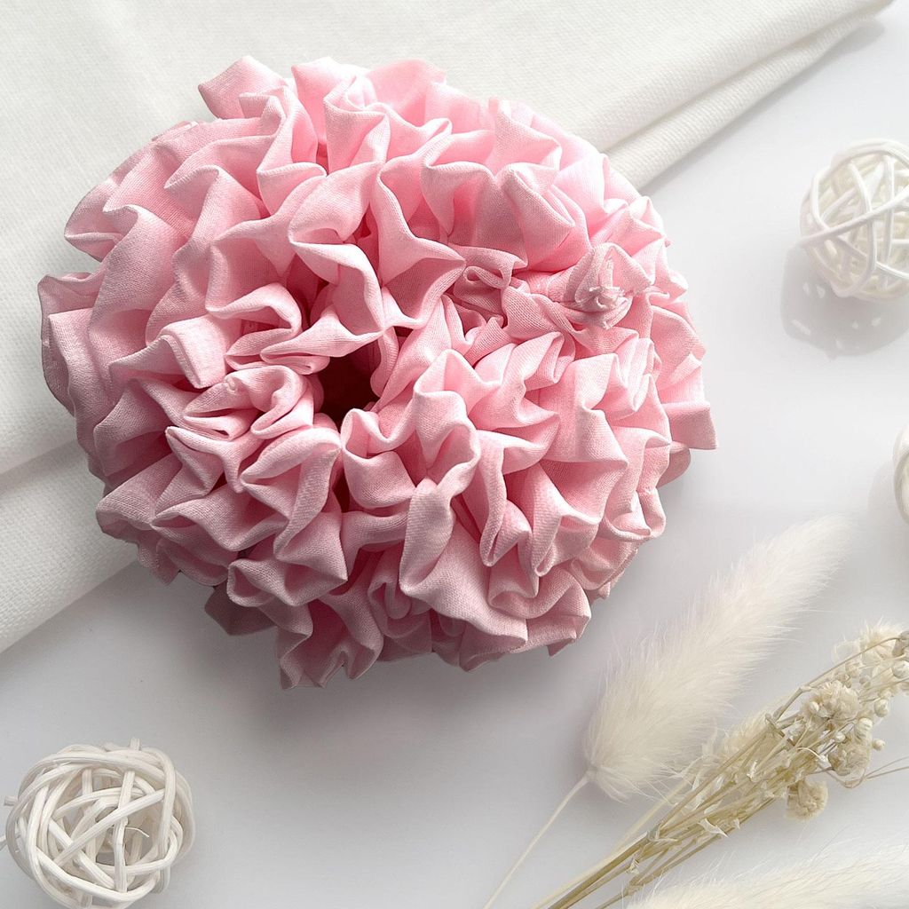 Großer Haargummi aus luftiger Chiffon-Mousseline in Rosa
