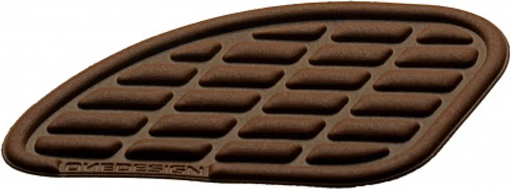 Évitez les Rayures de Réservoir avec le Grip Pad Booster Marron Moto