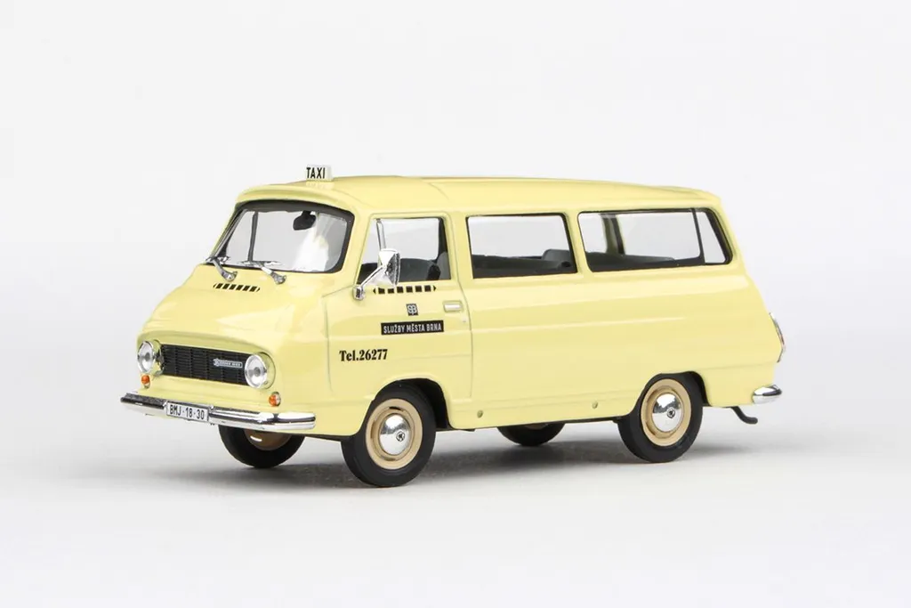 Skoda 1203 Taxi 1974 Jaune Clair Abrex 1:43 - Idéal pour vos Dioramas