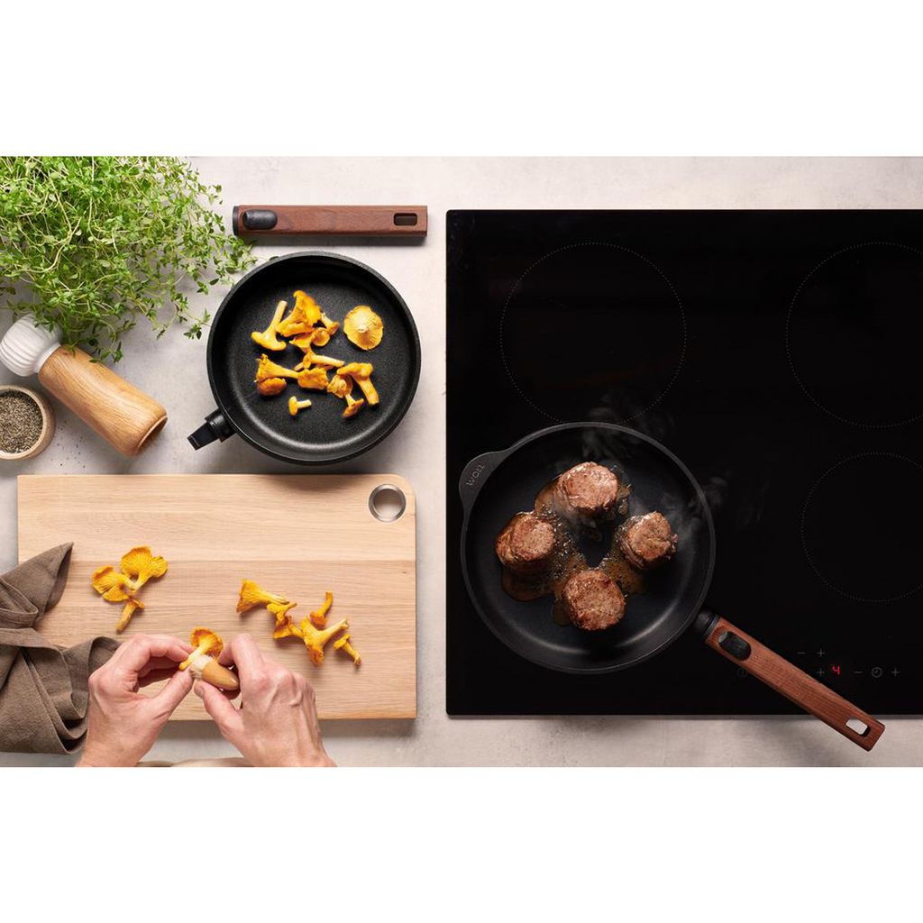 Eco Logic Qxr Poêle Wok Et Mélangeur, Inductive, Diamètre : 32 Cm Hauteur 10 Cm Avec Manche En Bois Amovible Durable Convient Pour Tous Les Types De Feux Sans Pfas Revetement Anti Adhesif