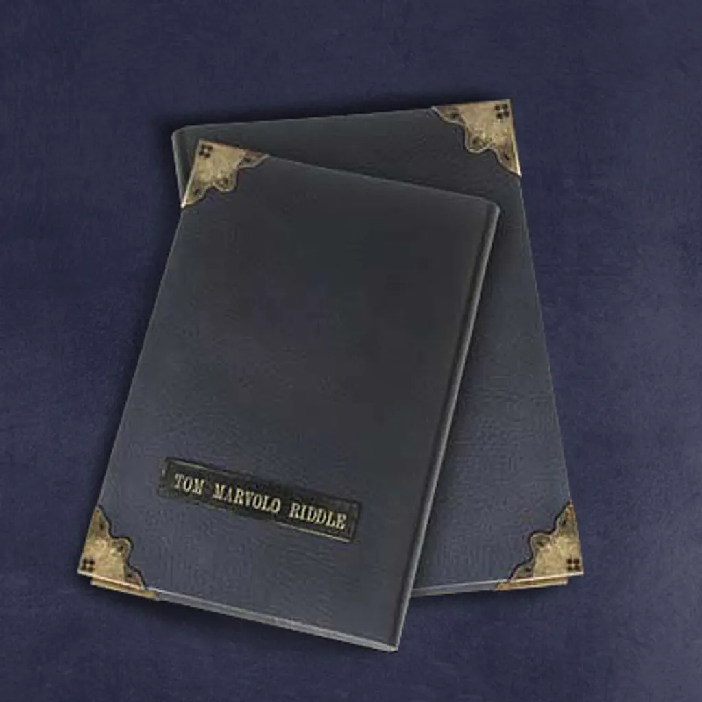 Scheda Tecnica Diario Tom Riddle Replica 1/1 Harry Potter | Noble Collection
