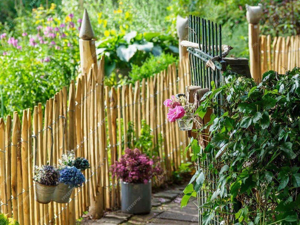 Staketenzaun Kastanie oder Haselnuss - Naturzaun für moderne Gartengestaltung Staketenzaun Haselnuss 100 x 500 cm 7-9 cm