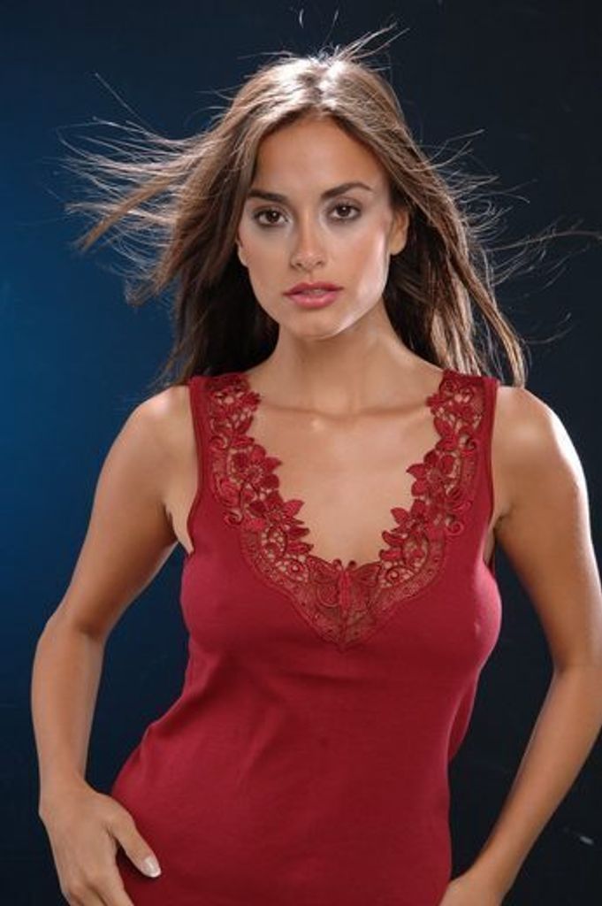 Toker Collection Achselhemd »Damen Unterhemd mit extra breiter Spitze«Gr. 56/58, Bordeaux