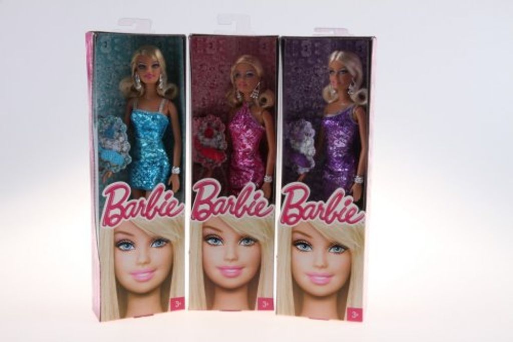 Barbie -Puppen, Spielzeug und Geschenke für Kinder, glitzernde Metallic-Minikleider, Weiblich, 3 Jahr(e), Mädchen, 292,1 mm, 100 g, Mehrfarbig