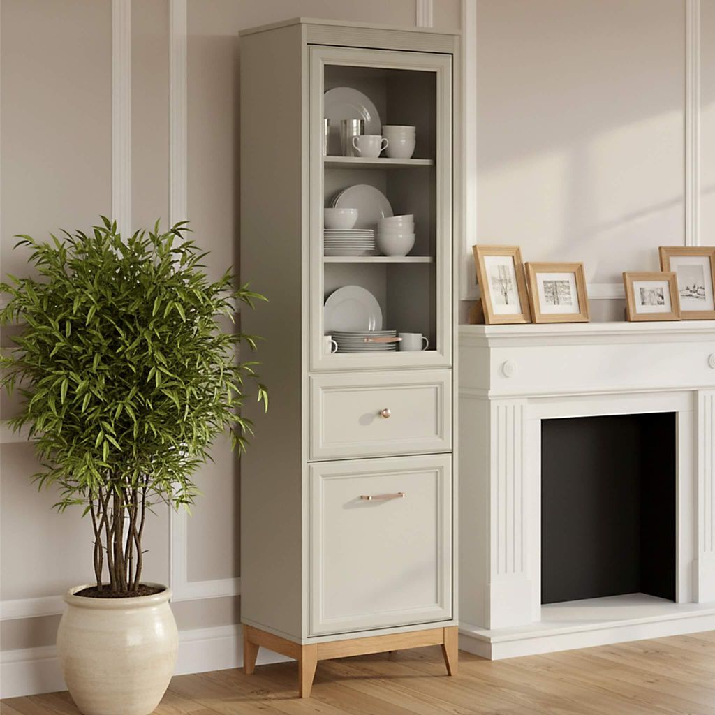 Belmy Vitrine 193 cm beige Kaschmir VIENNA – klassische Glasvitrine mit 2 Türen, 1 Schublade, Eichenfüßen, Soft-Close