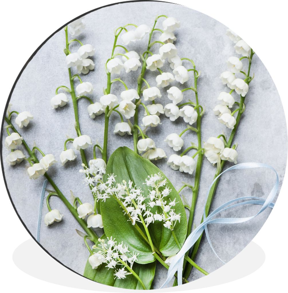 MuchoWow Aluminium Wandkreis Eine Reihe von Maiglöckchen, umgeben von einer Schleife Ø 60 cm Wanddeko Modern Wohnzimmer - Wand Kreis - Wandbild...