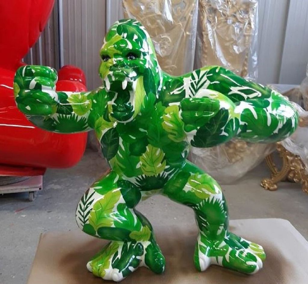 Casa Padrino Luxus Deko Skulptur Gorilla Affe Grün / Weiß 80 x 40 x H. 70 cm - Wetterbeständige Deko Figur - Wohnzimmer Deko Figur - Garten Deko...