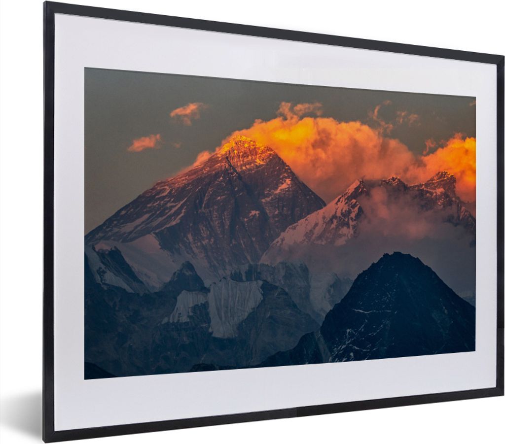 MuchoWow MuchoWow Gerahmtes Poster Untergehende Sonne am Mount Everest in Nepal. 40x30 cm - Poster mit zchwarzem Bilderrahmen - Bilderrahmen - ...