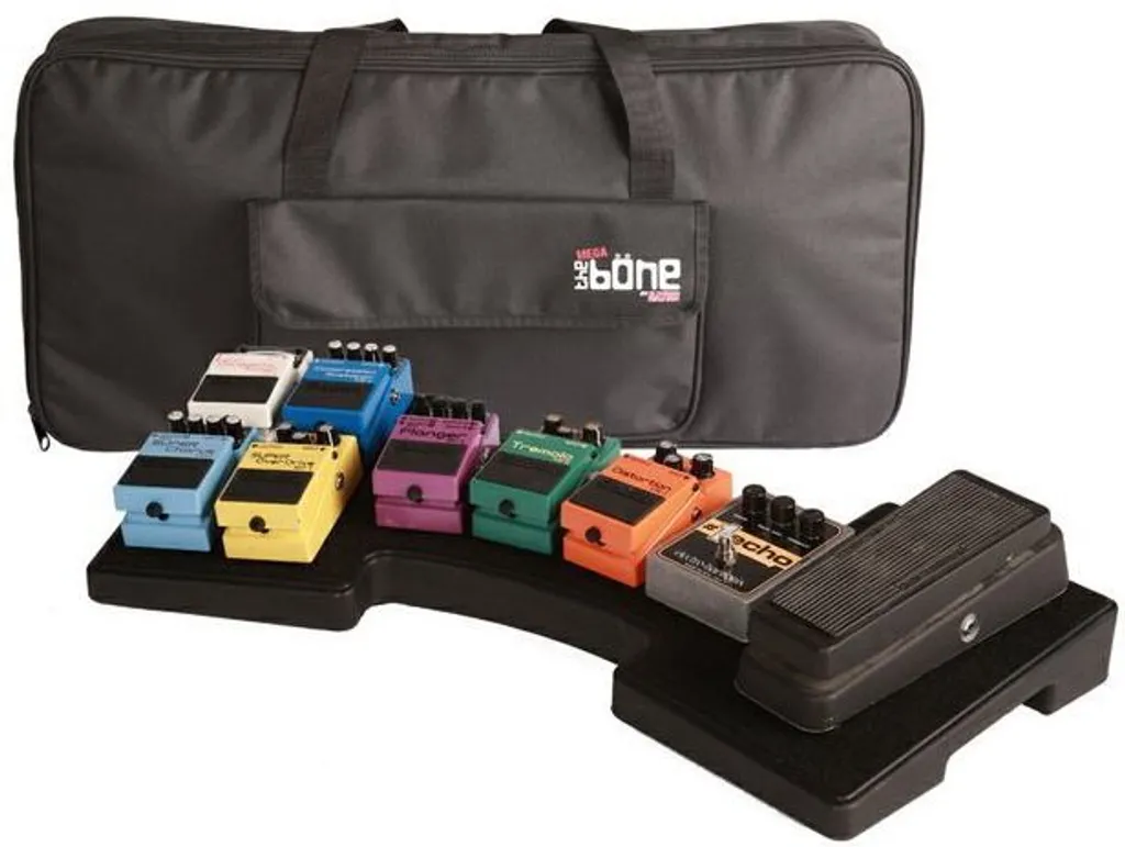 Fini les Câbles Emmêlés avec le Mega Bone Pedal Board et son Bloc Secteur