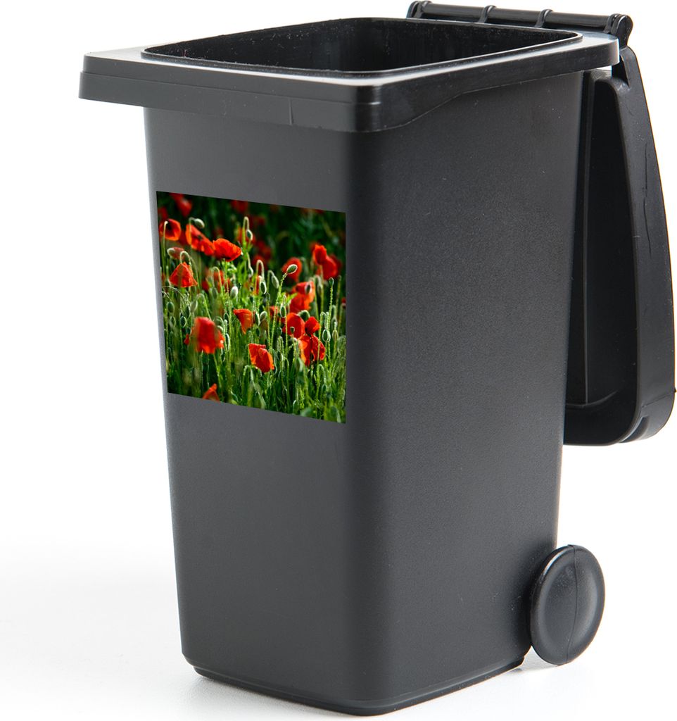 MuchoWow Mülltonnenaufkleber Frontansicht von Mohnblumen auf dem Feld 40x40 cm - Abfall-Aufkleber - Container - für Abfallcontainer